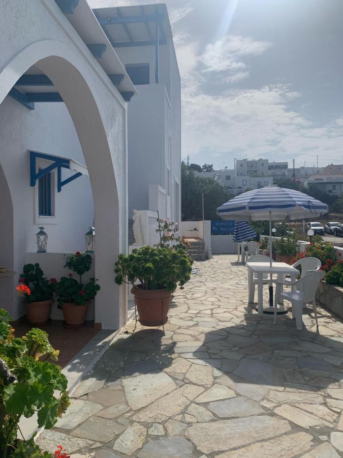 Manousos Rooms Adamantas (Milos) Exterior foto
