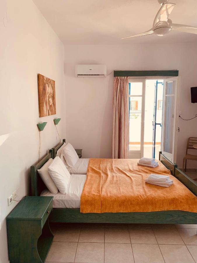Manousos Rooms Adamantas (Milos) Exterior foto