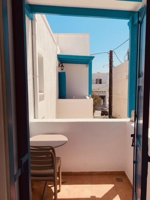 Manousos Rooms Adamantas (Milos) Exterior foto