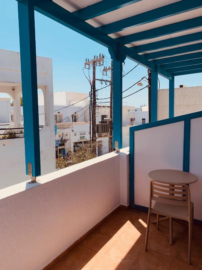 Manousos Rooms Adamantas (Milos) Exterior foto