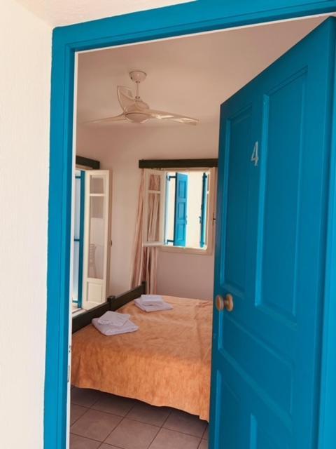 Manousos Rooms Adamantas (Milos) Exterior foto