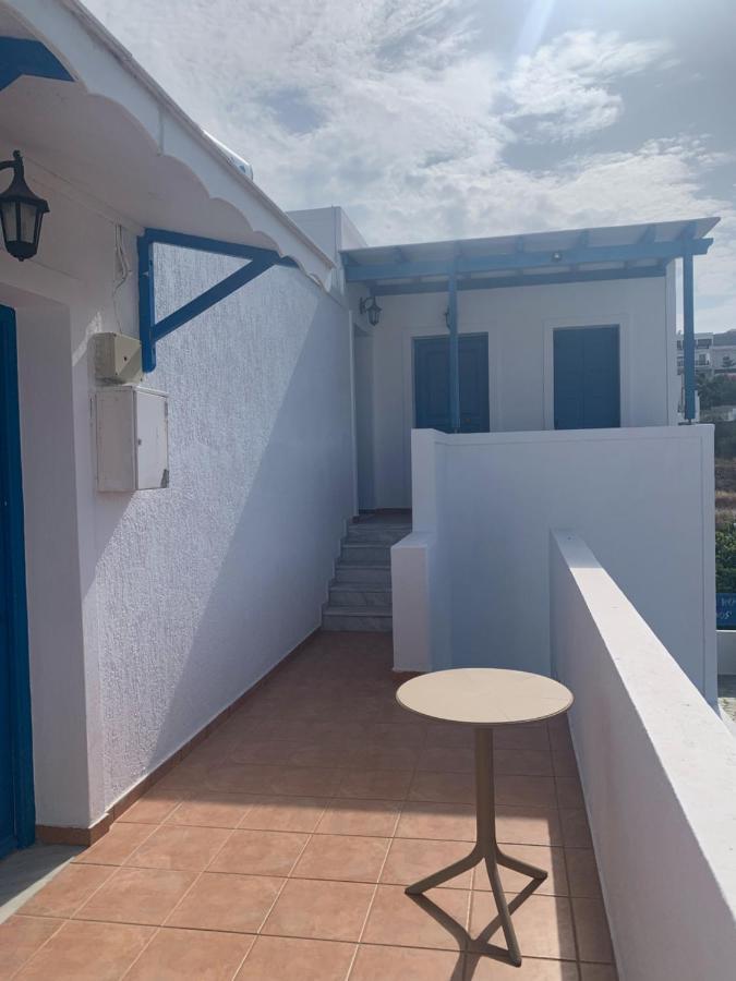 Manousos Rooms Adamantas (Milos) Exterior foto