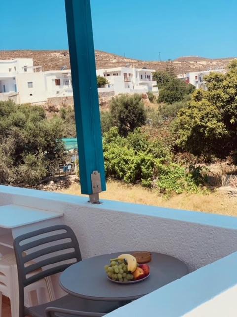 Manousos Rooms Adamantas (Milos) Exterior foto