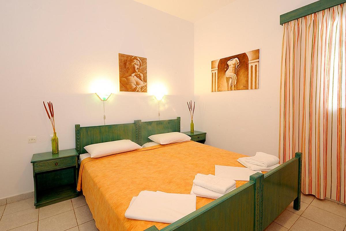 Manousos Rooms Adamantas (Milos) Exterior foto
