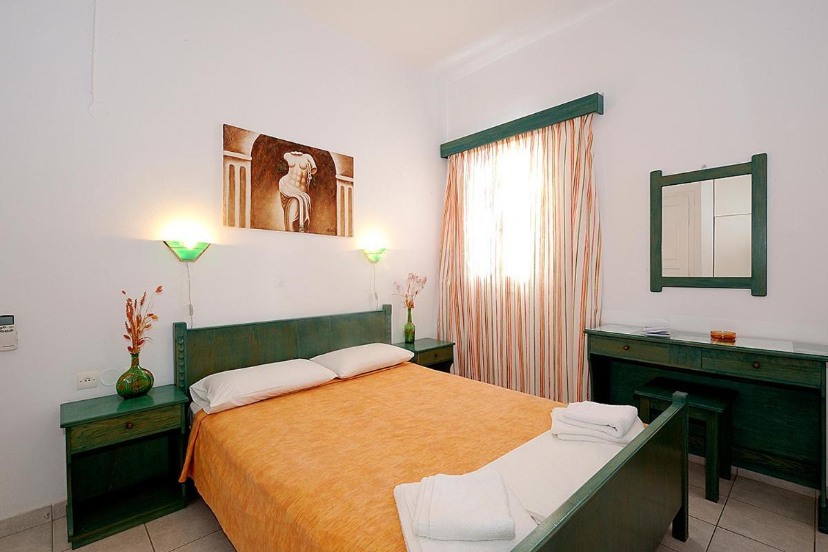 Manousos Rooms Adamantas (Milos) Exterior foto